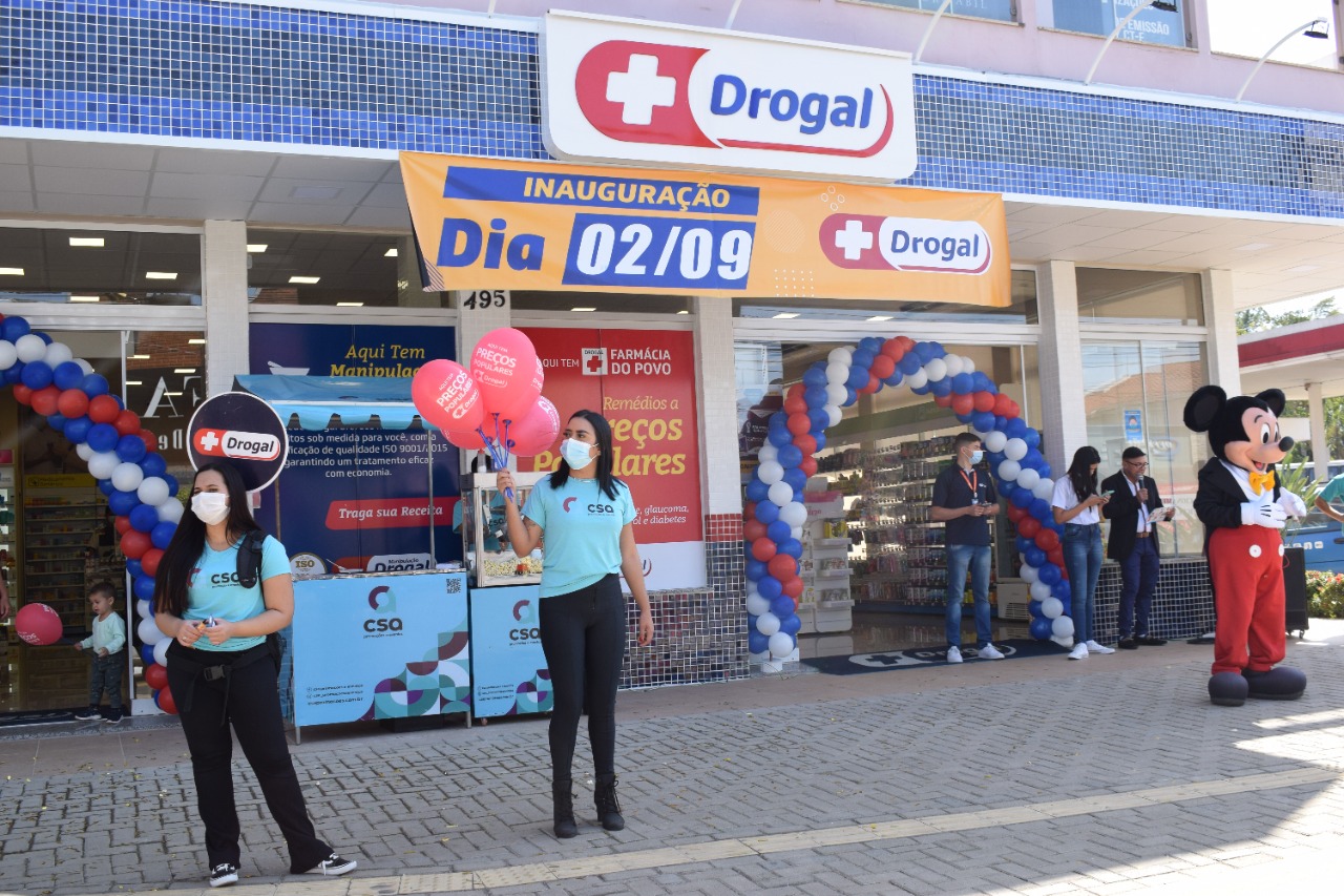 Rede Drogal inaugura 1ª unidade em Monte Azul Paulista e faz doação de 5  mil fraldas geriátricas para Prefeitura - Engenho da Notícia